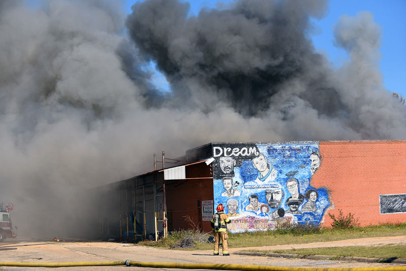 Fire destroys Meadow Gold building